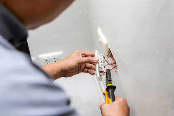 Best Commercial Electrician Services  in Seven Hills, OH